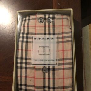 Men’s medium in classic Nova print.